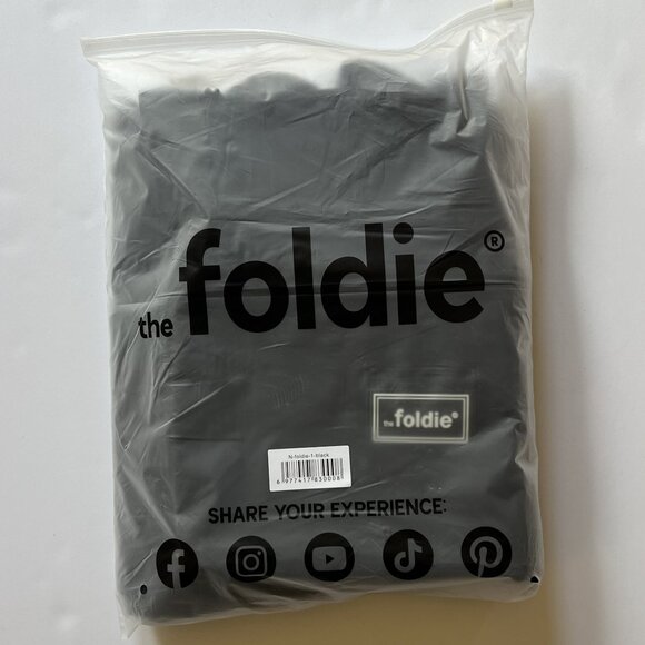 THE FOLDIE Travel Tote Bag Black NEW Original Package & Tag EXPANDABLE 40L Nylon - Picture 16 of 16